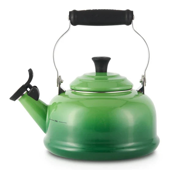 Le Creuset Whistling Stovetop Kettle, 1.6L