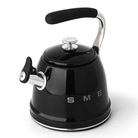 Smeg Whistling Stovetop Kettle, 2.3L