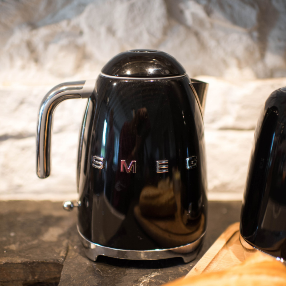 Smeg 50's Retro Black Kettle 1.7L