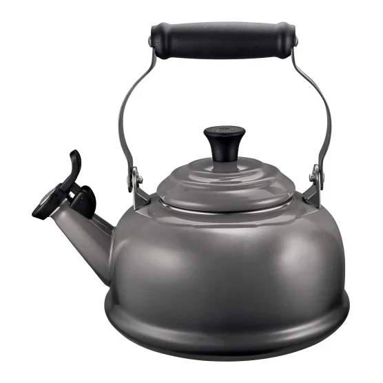 Le Creuset Whistling Stovetop Kettle, 1.6L