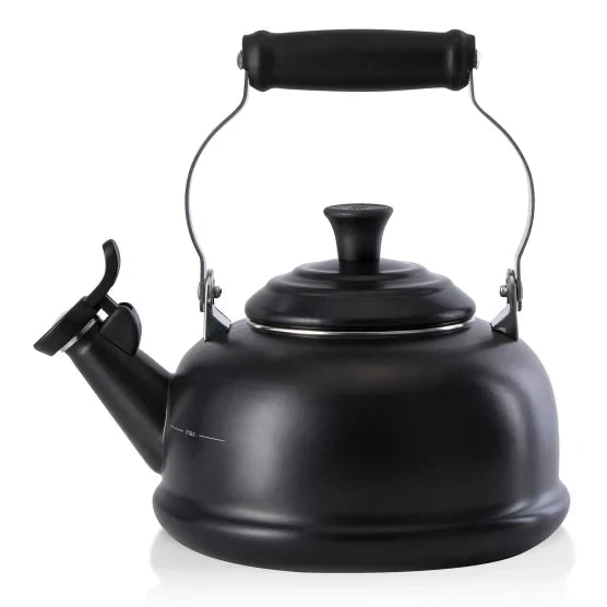 Le Creuset Whistling Stovetop Kettle, 1.6L