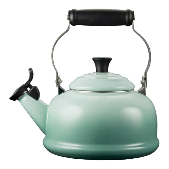 Le Creuset Whistling Stovetop Kettle, 1.6L