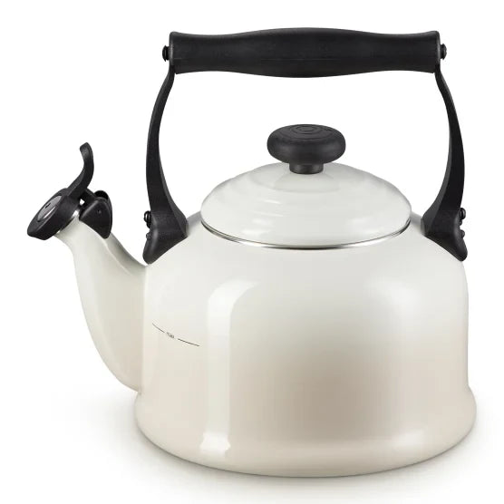 Le Creuset Traditional Whistling Stovetop Kettle, 2.1L