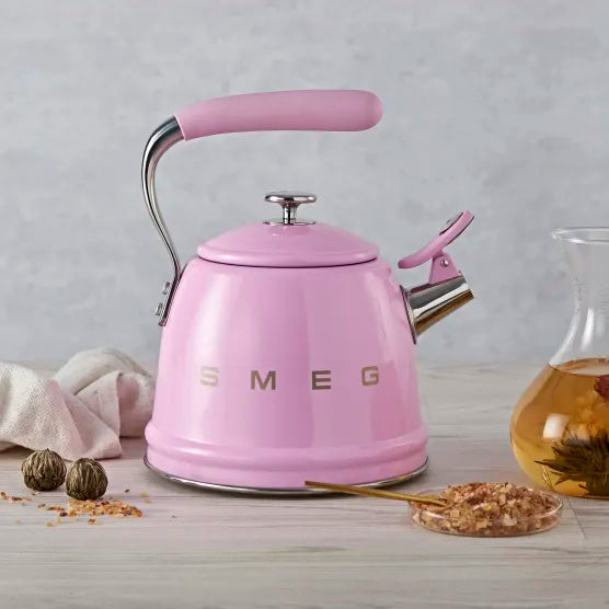 Smeg Whistling Stovetop Kettle, 2.3L