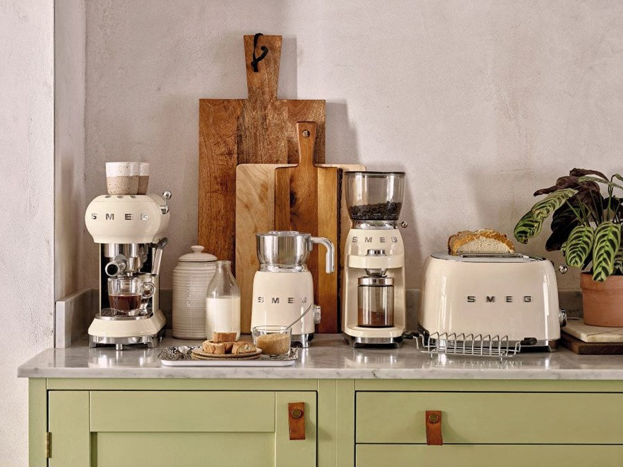 Smeg Milk Frother in Cream with Tritan TM Renew